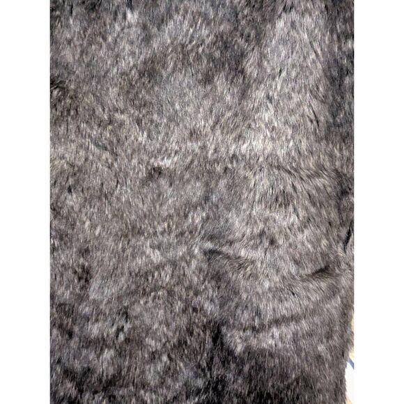 Ava & Viv Faux Fur Vest w/ Pockets - Picture 14 of 14